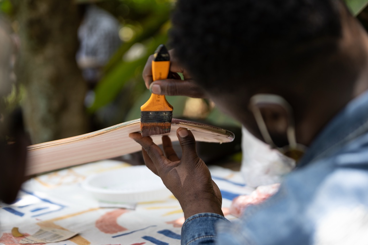 Finger, Person, Holzbearbeitung, Pinsel, Werkzeug Finger, Person, Holzbearbeitung, Pinsel, Werkzeug