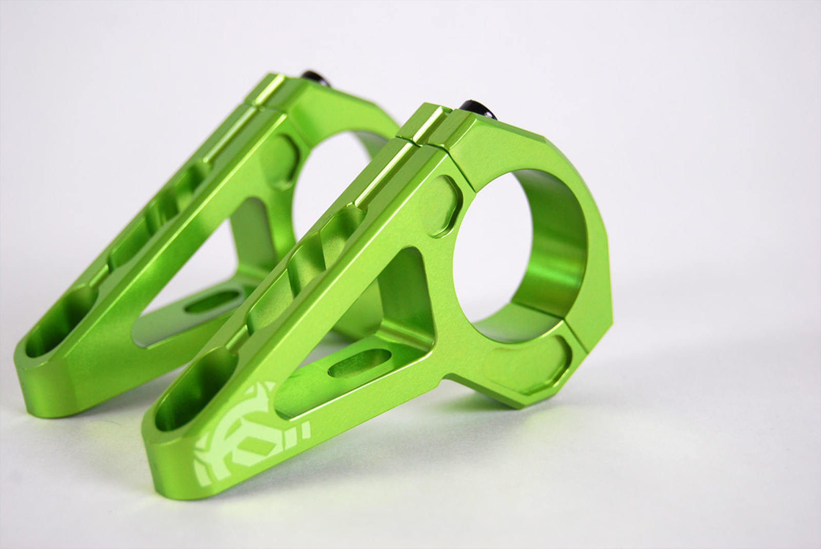Locust Dm Stem Green