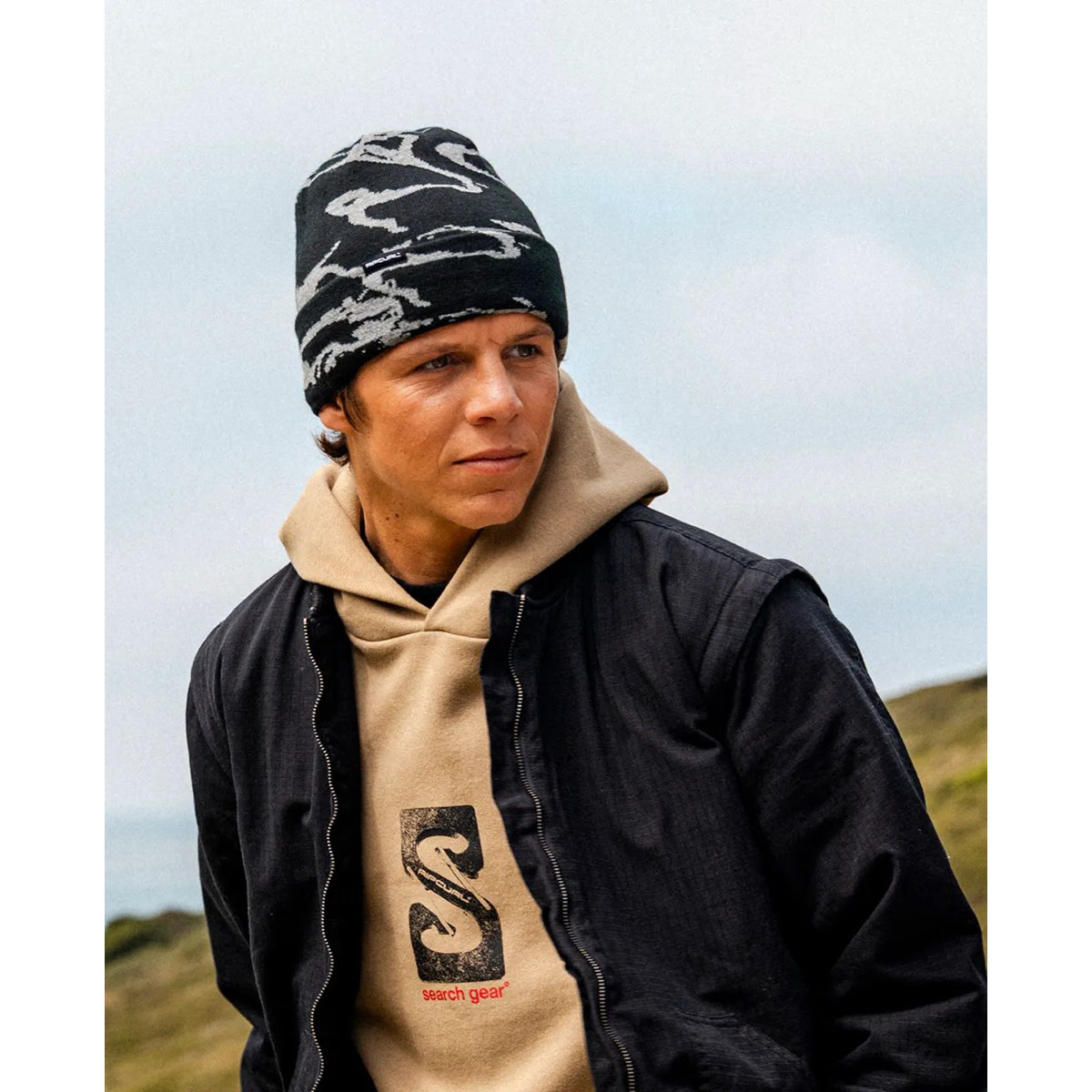 Mütze, Hut, Mantel, Kapuzenpulli