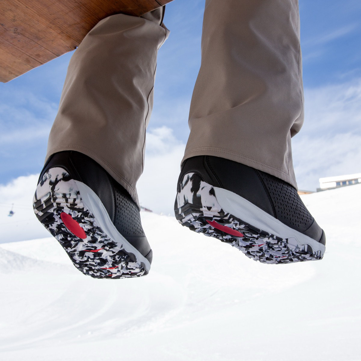 Schuhwerk, Schuh, Sneaker, Person, Gehen