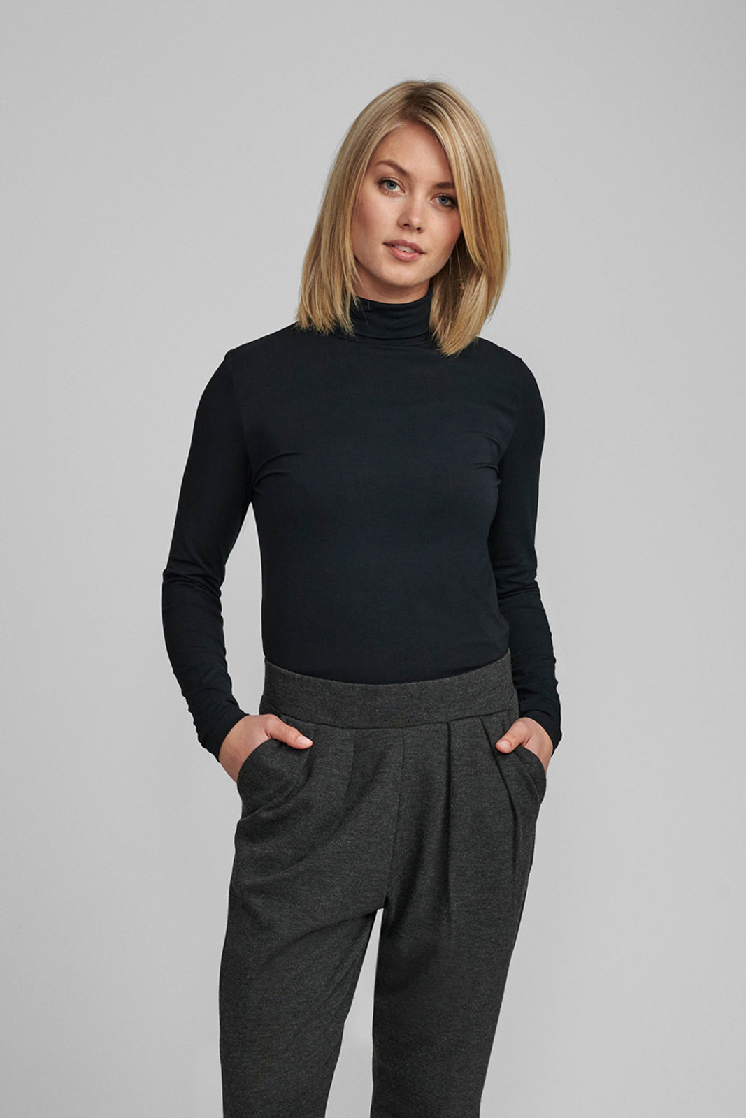 Bowie Rollneck Caviar