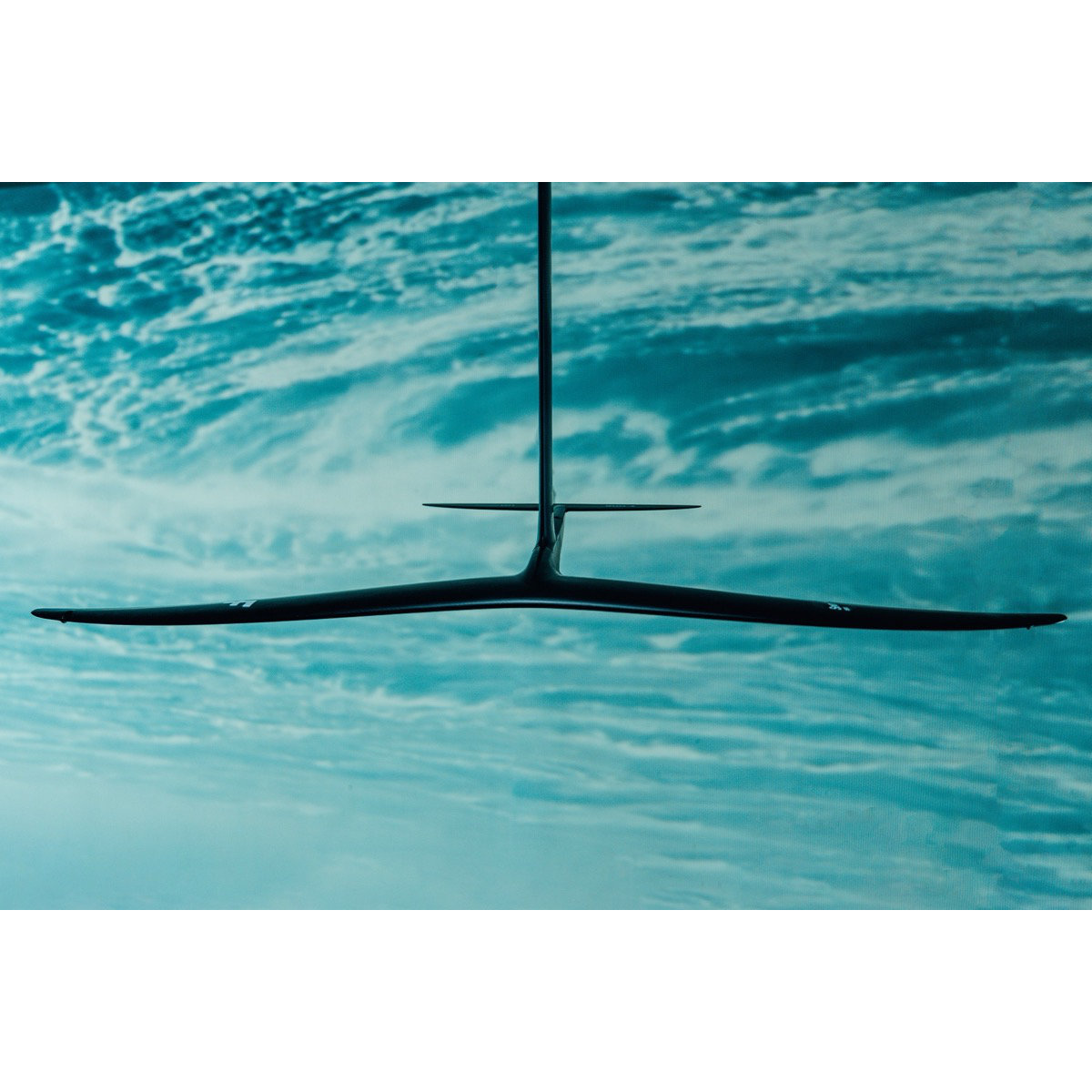 Plane 7 Seas Carbon 1300