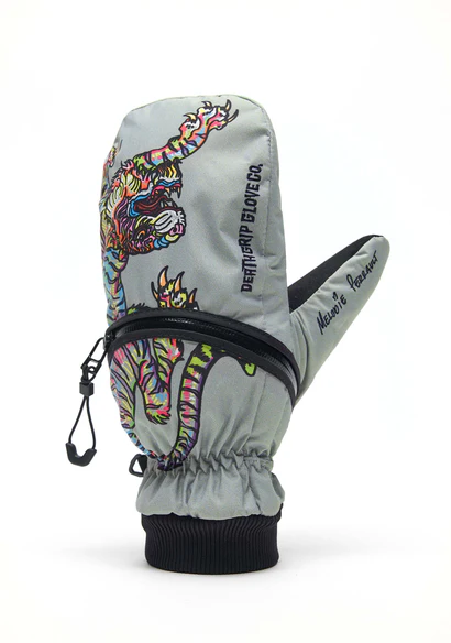 Ghoul Mitt - Melodie Perrault Ghoul Mitt - Melodie Perrault