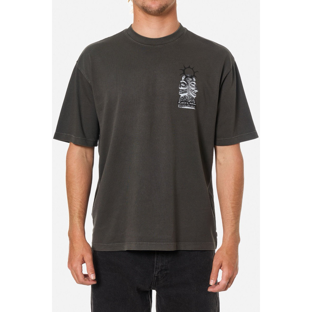 Bekleidung, T-shirt, Ärmel, Langer Ärmel