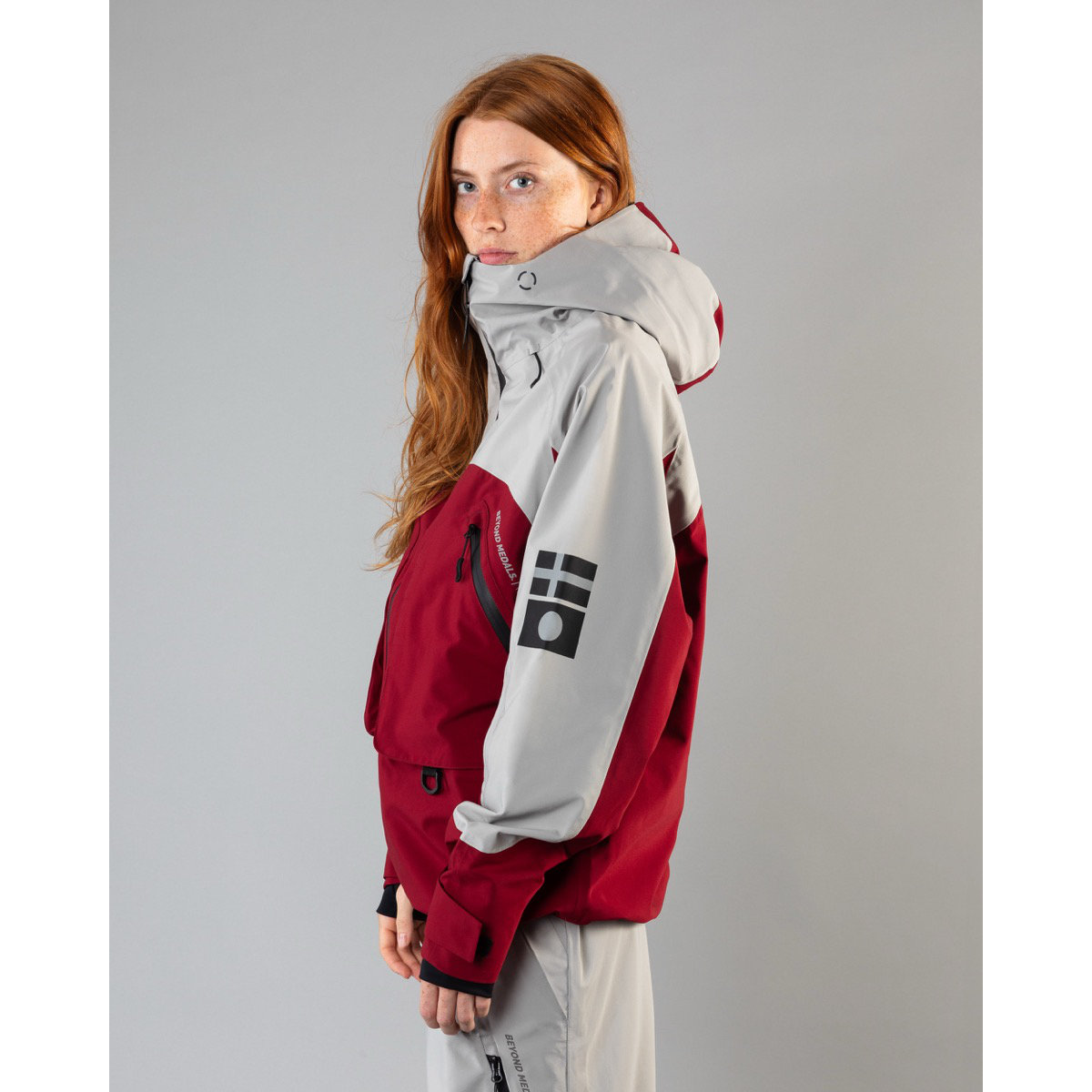 Mantel, Jacke, Pullover, Sweatshirt, Person