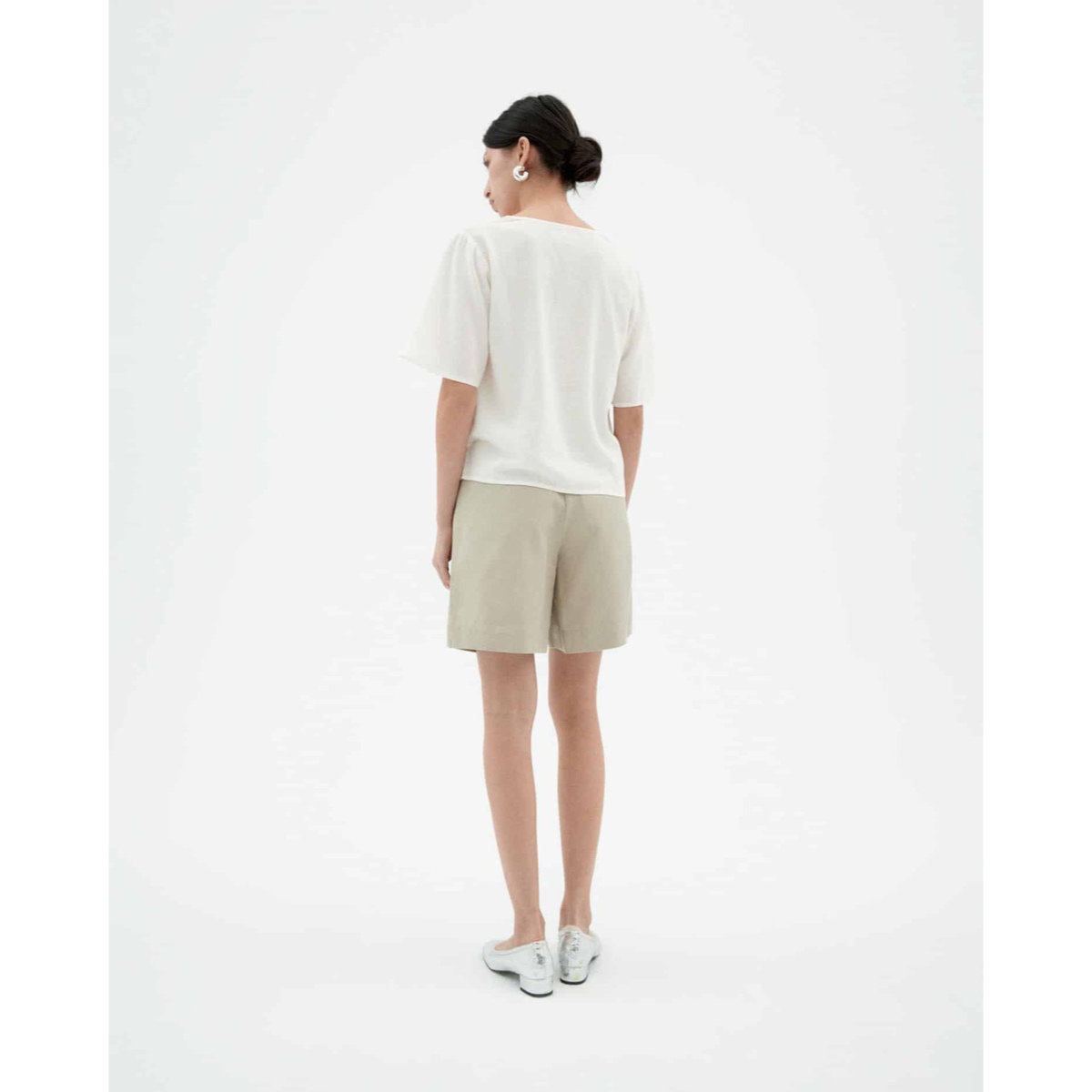 Bekleidung, Kurze Hosen, Leinen, Person, T-shirt