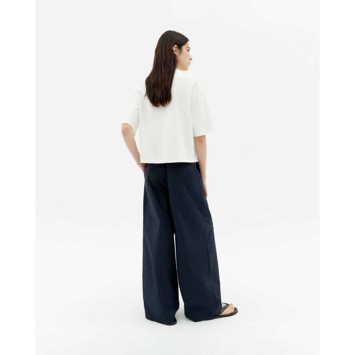 Bekleidung, Hosen, Bluse, Person, Stehend